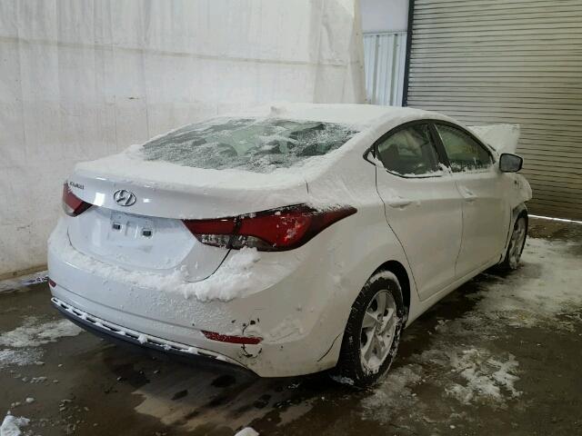 5NPDH4AE0FH602873 - 2015 HYUNDAI ELANTRA SE WHITE photo 4