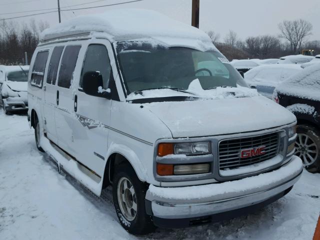 1GDFG15R4W1105643 - 1998 GMC SAVANA RV WHITE photo 1