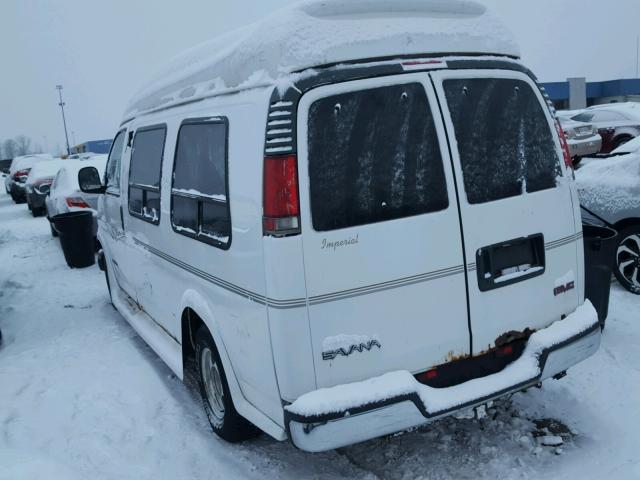 1GDFG15R4W1105643 - 1998 GMC SAVANA RV WHITE photo 3