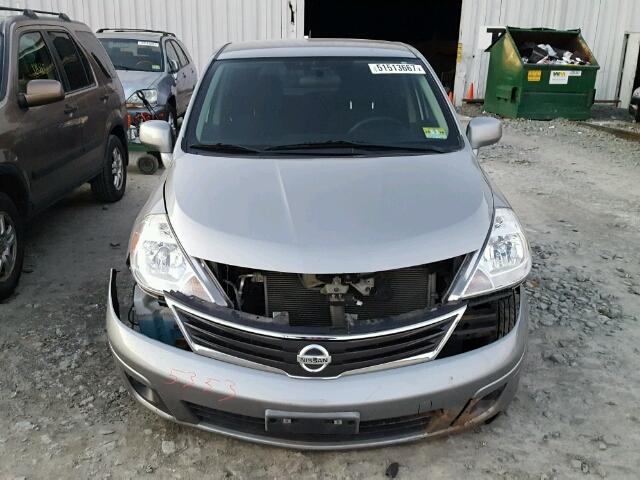 3N1BC1CP1BL493856 - 2011 NISSAN VERSA S GRAY photo 9