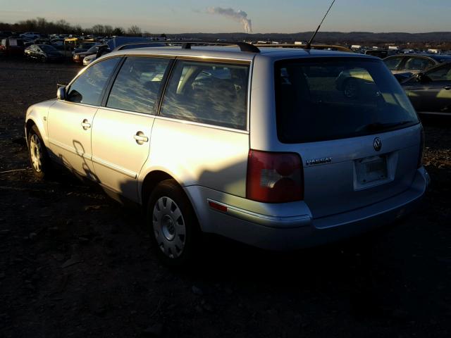 WVWND63B23E366186 - 2003 VOLKSWAGEN PASSAT GL SILVER photo 3