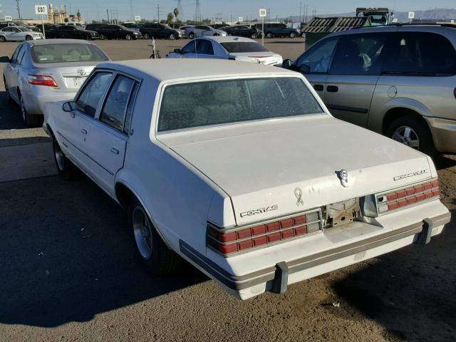 2G2GN69A8F2252881 - 1985 PONTIAC BONNEVILLE WHITE photo 3