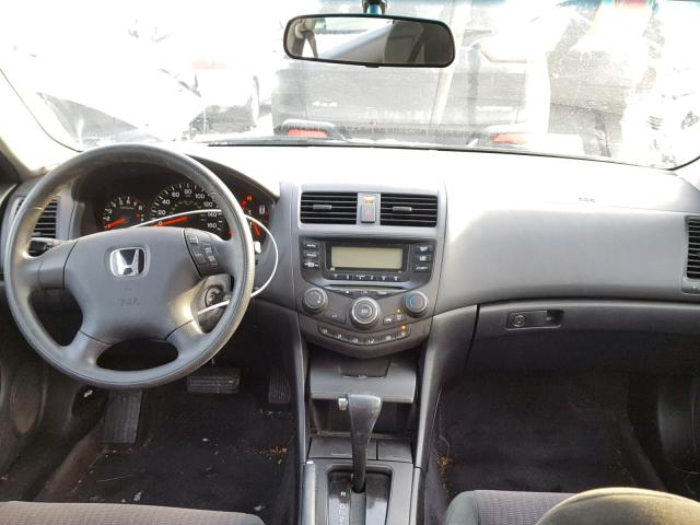 1HGCM56435L000560 - 2005 HONDA ACCORD LX SILVER photo 9