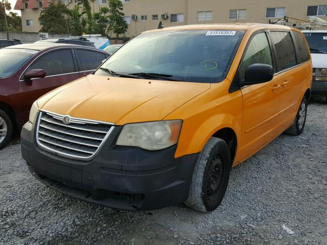 2A8HR44E99R533952 - 2009 CHRYSLER TOWN & COU YELLOW photo 2