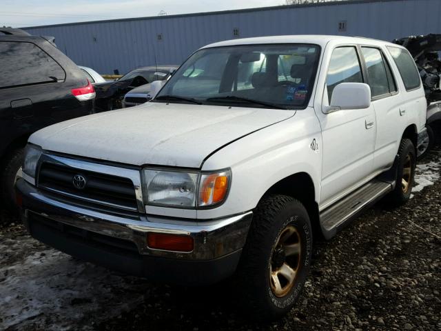 JT3GN86R0W0056862 - 1998 TOYOTA 4RUNNER SR WHITE photo 2