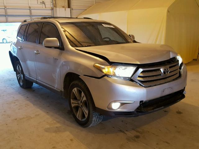 5TDDK3EH5DS180865 - 2013 TOYOTA HIGHLANDER SILVER photo 1