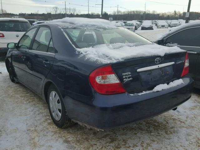 4T1BE32K43U669360 - 2003 TOYOTA CAMRY LE BLUE photo 3