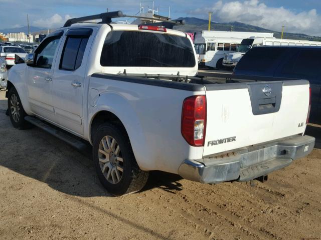 1N6AD07UX9C409116 - 2009 NISSAN FRONTIER C WHITE photo 3