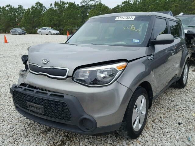 KNDJN2A29F7211425 - 2015 KIA SOUL GRAY photo 2