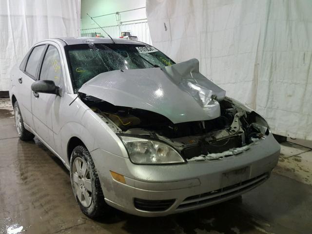 1FAFP34N96W122512 - 2006 FORD FOCUS ZX4 SILVER photo 1