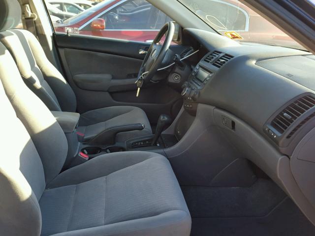 1HGCM56465A046959 - 2005 HONDA ACCORD LX BLUE photo 5