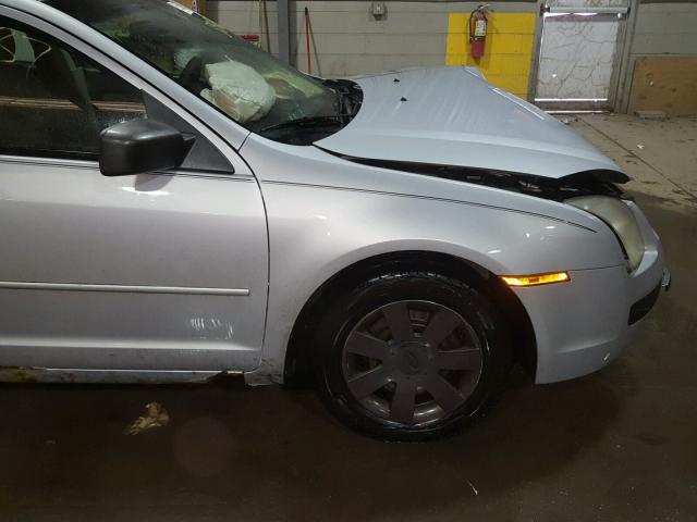 3FAHP06Z16R215132 - 2006 FORD FUSION S SILVER photo 9