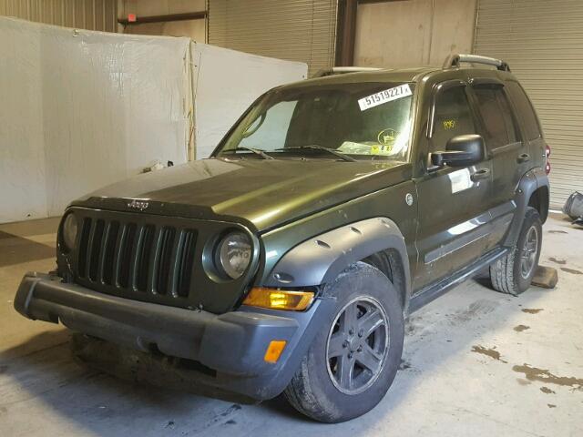 1J4GL38K96W251984 - 2006 JEEP LIBERTY RE GREEN photo 2