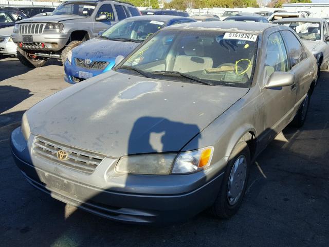 JT2BG22K4V0044128 - 1997 TOYOTA CAMRY LE ყავისფერი ფოტო 2