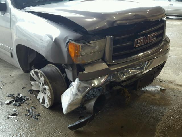 2GTEC13J081160869 - 2008 GMC SIERRA C15 SILVER photo 9