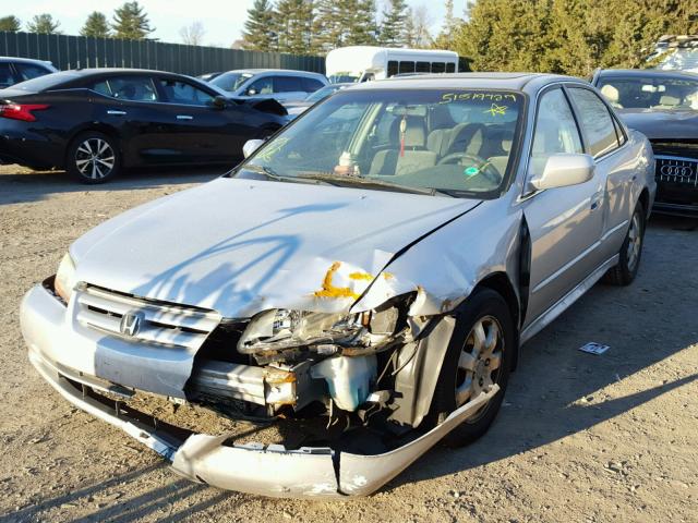 1HGCG56642A118021 - 2002 HONDA ACCORD EX SILVER photo 2