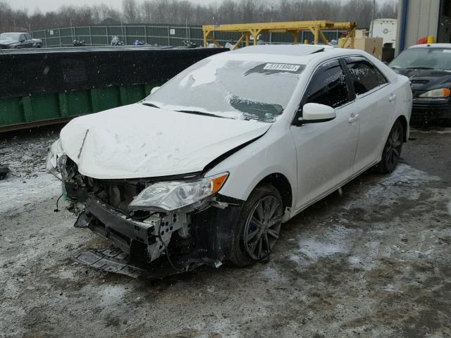 4T4BF1FKXCR189938 - 2012 TOYOTA CAMRY BASE WHITE photo 2