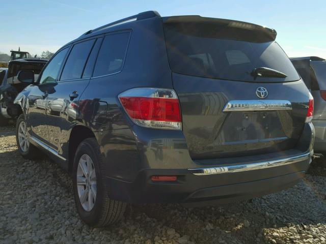 5TDZA3EH4CS022444 - 2012 TOYOTA HIGHLANDER GRAY photo 3