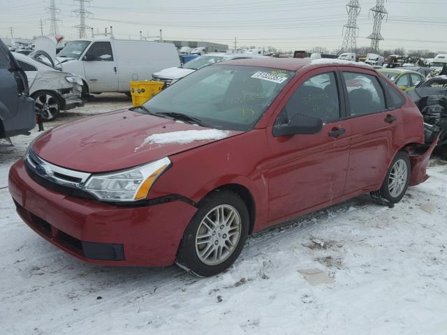 1FAHP3FN5AW190711 - 2010 FORD FOCUS SE RED photo 2