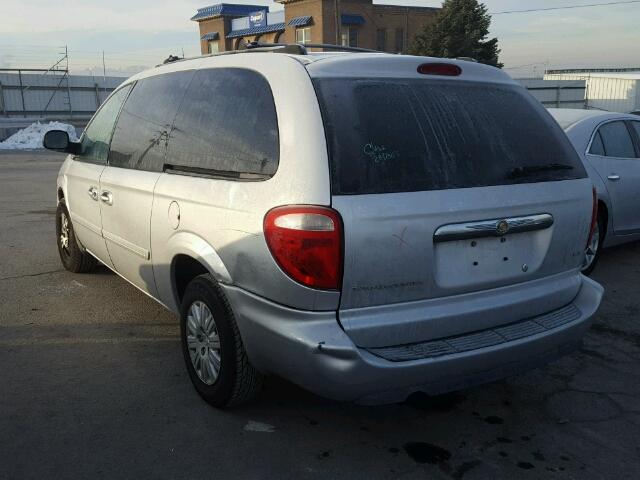 2A4GP44R06R705657 - 2006 CHRYSLER TOWN & COU SILVER photo 3