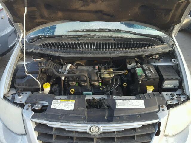 2A4GP44R06R705657 - 2006 CHRYSLER TOWN & COU SILVER photo 7