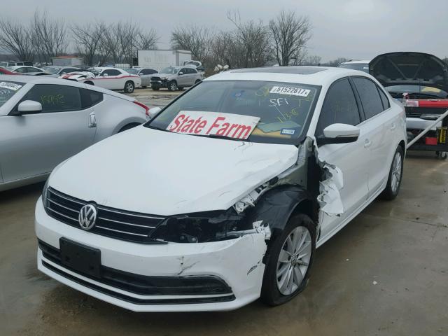 3VWD67AJ7GM418091 - 2016 VOLKSWAGEN JETTA SE WHITE photo 2