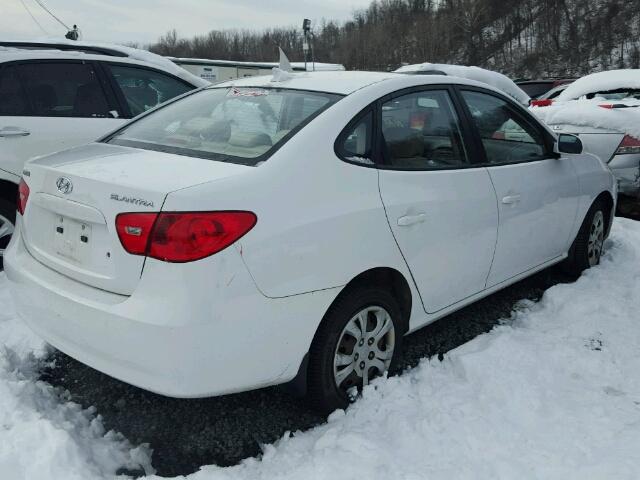 KMHDU46D69U753766 - 2009 HYUNDAI ELANTRA GL WHITE photo 4