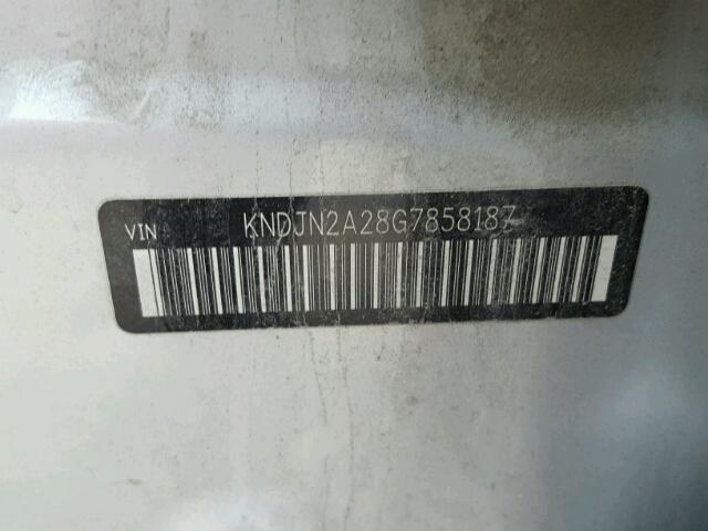 KNDJN2A28G7858187 - 2016 KIA SOUL SILVER photo 10