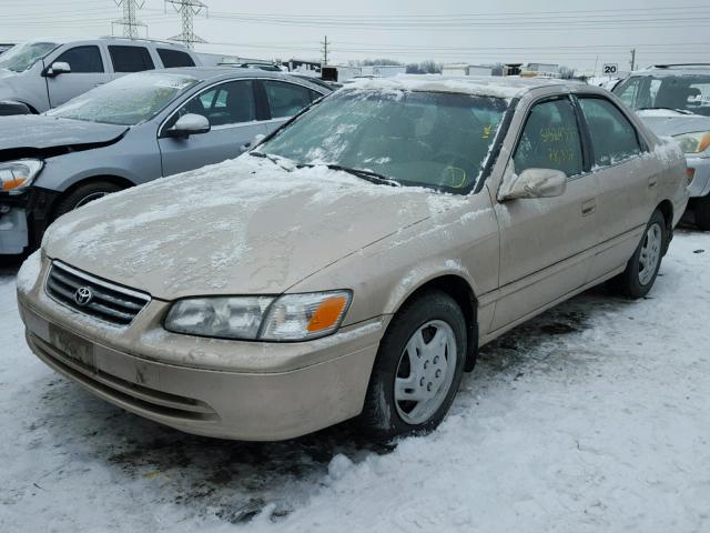 JT2BG22K7Y0397788 - 2000 TOYOTA CAMRY CE GOLD photo 2