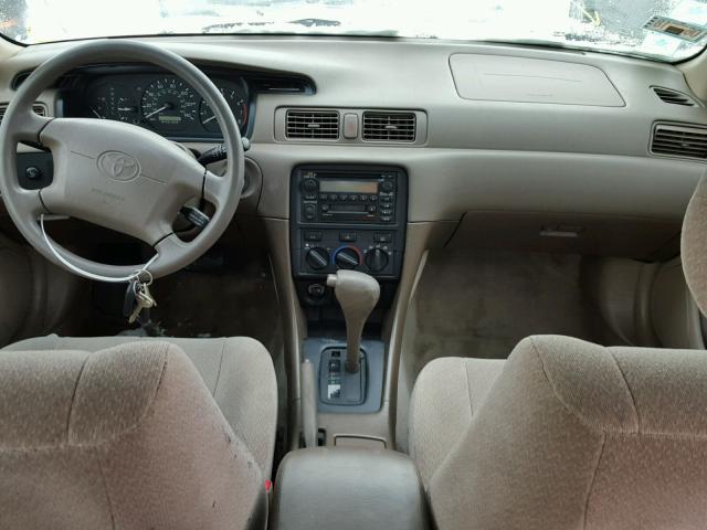 JT2BG22K7Y0397788 - 2000 TOYOTA CAMRY CE GOLD photo 9