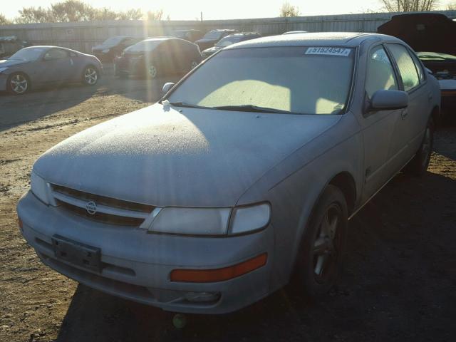 JN1CA21A2XT106944 - 1999 NISSAN MAXIMA GLE SILVER photo 2