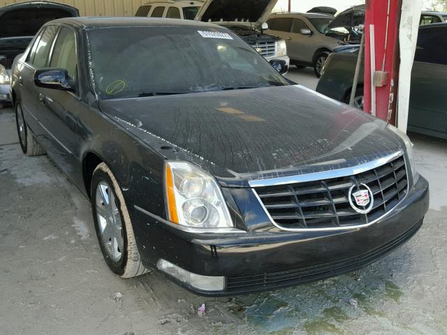 1G6KD579X8U131135 - 2008 CADILLAC DTS BLACK photo 1