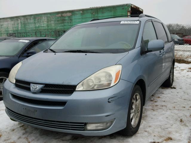 5TDZA22C95S339710 - 2005 TOYOTA SIENNA XLE BLUE photo 2