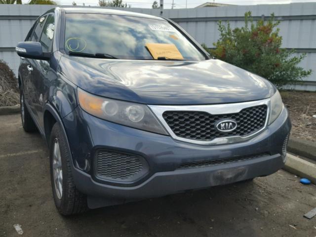 5XYKT3A14BG097645 - 2011 KIA SORENTO BA BLUE photo 1