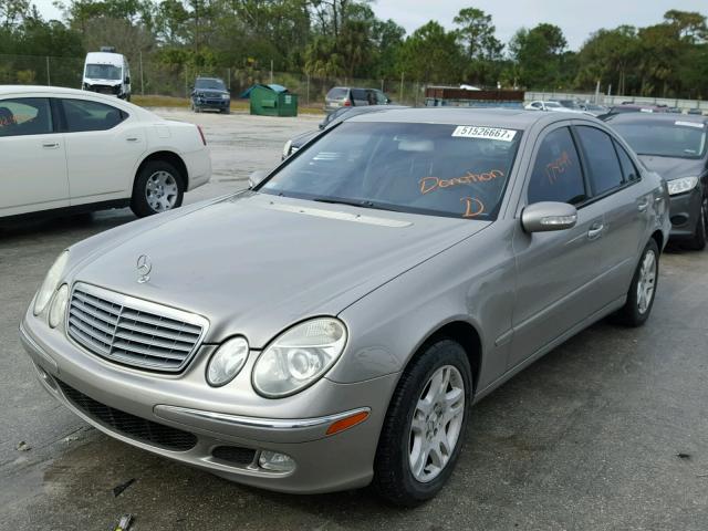 WDBUF65J64A526085 - 2004 MERCEDES-BENZ E 320 SILVER photo 2