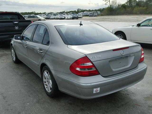 WDBUF65J64A526085 - 2004 MERCEDES-BENZ E 320 SILVER photo 3