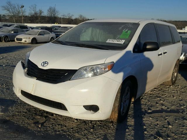 5TDZK3DC6ES408675 - 2014 TOYOTA SIENNA BAS WHITE photo 2