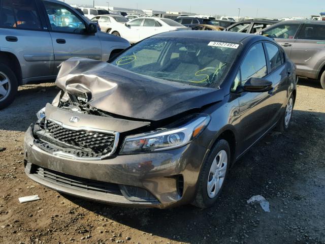 3KPFK4A78HE156829 - 2017 KIA FORTE LX CHARCOAL photo 2