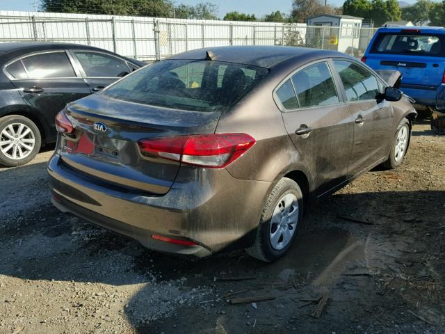 3KPFK4A78HE156829 - 2017 KIA FORTE LX CHARCOAL photo 4