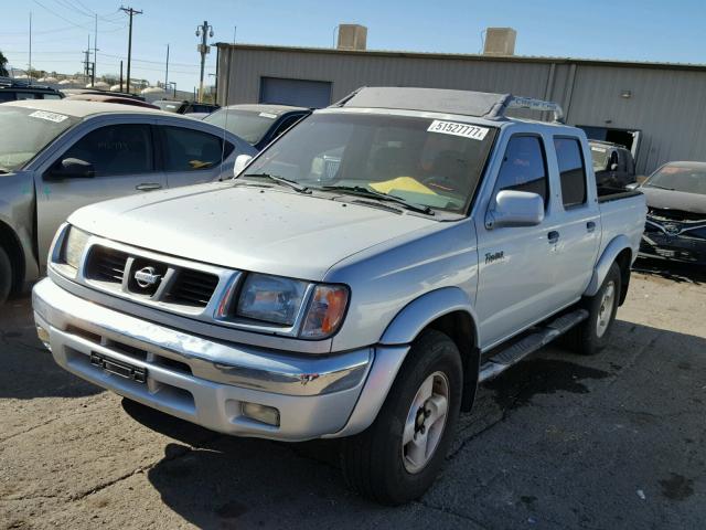 1N6ED27T2YC363994 - 2000 NISSAN FRONTIER C SILVER photo 2