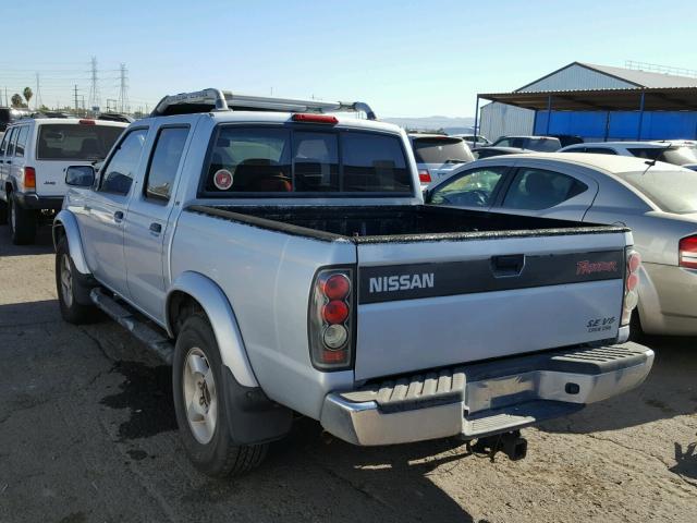 1N6ED27T2YC363994 - 2000 NISSAN FRONTIER C SILVER photo 3