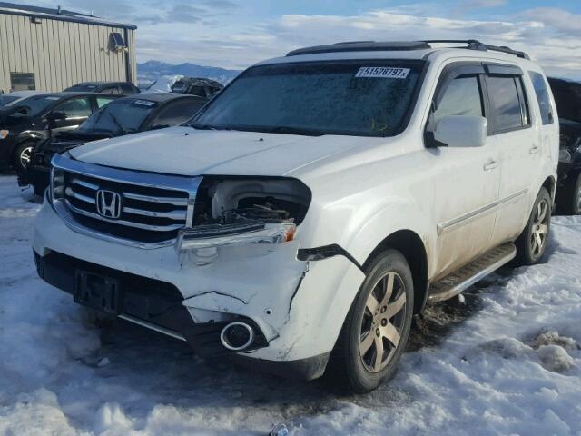 5FNYF4H94CB011875 - 2012 HONDA PILOT TOUR WHITE photo 2