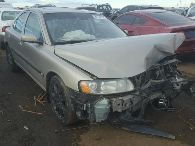 YV1RH592852430138 - 2005 VOLVO S60 2.5T GOLD photo 1