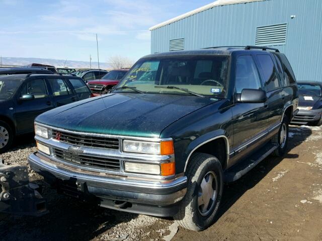 1GNEK13R5VJ389307 - 1997 CHEVROLET TAHOE K150 GREEN photo 2