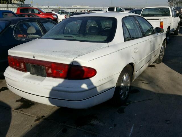 2G4WB52K0W1551893 - 1998 BUICK REGAL LS WHITE photo 4