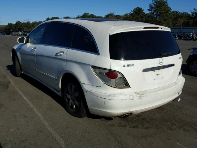 4JGCB65E17A050615 - 2007 MERCEDES-BENZ R 350 WHITE photo 3