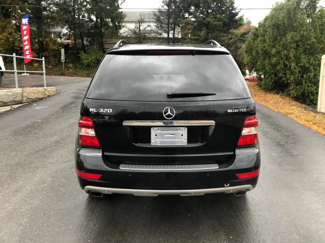 4JGBB25E09A486606 - 2009 MERCEDES-BENZ ML BLACK photo 4