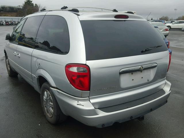 2C4GP64L85R110857 - 2005 CHRYSLER TOWN & COU SILVER photo 3