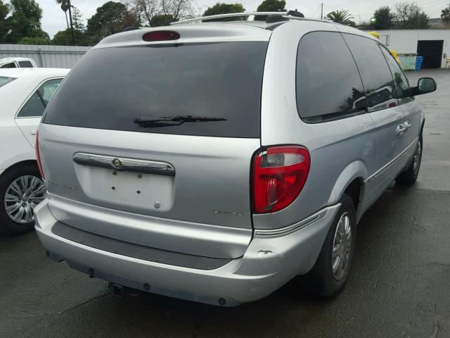 2C4GP64L85R110857 - 2005 CHRYSLER TOWN & COU SILVER photo 4