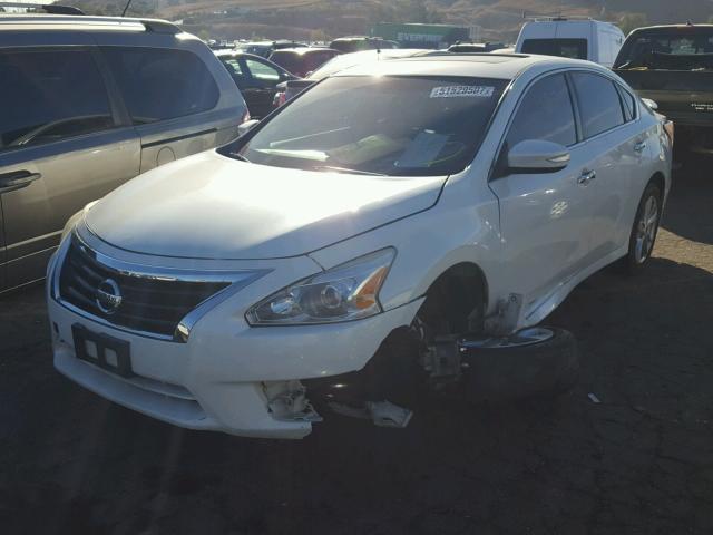 1N4AL3AP7DN559469 - 2013 NISSAN ALTIMA 2.5 WHITE photo 2